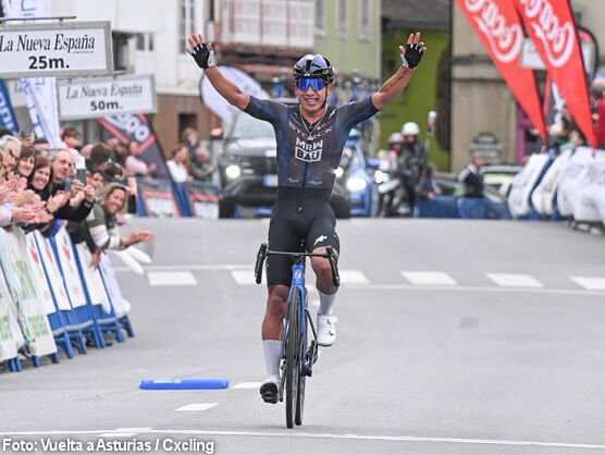 Edgar Cadena gana en solitario en Vegadeo, Nairo Quintana sigue l�der en la Vuelta a Asturias