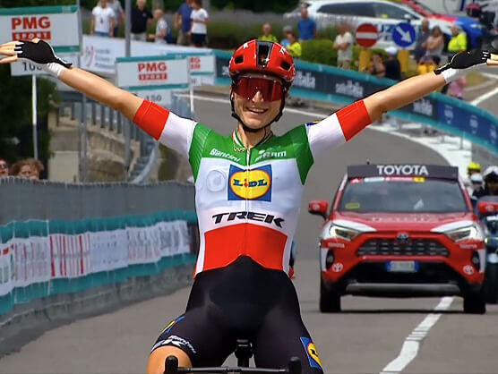 Giro Donne: Elisa Longo Borghini gana la cuarta etapa, Annemiek van Vleuten sigue lder