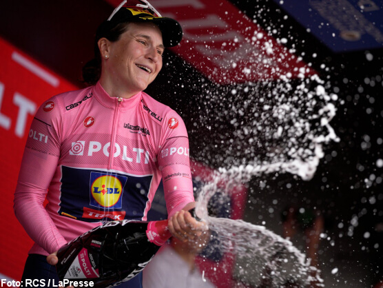 Giro de Italia Femenino: Elisa Longo Borghini gana la crono inaugural y se viste de rosa Giro de Italia Femenino: Elisa Longo Borghini gana la crono inaugural y se viste de rosa