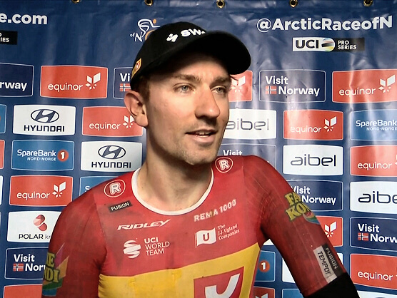 Erlend Blikra bate a Ethan Vernon en la 2ª etapa de la Arctic Race de Noruega Erlend Blikra bate a Ethan Vernon en la 2ª etapa de la Arctic Race de Noruega