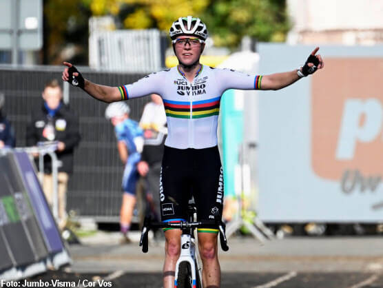 Fem van Empel continúa su racha triunfal con victoria en el ciclocross de Overijse Fem van Empel continúa su racha triunfal con victoria en el ciclocross de Overijse