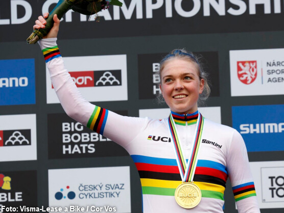 Fem van Empel renueva como Campeona del Mundo de ciclocross