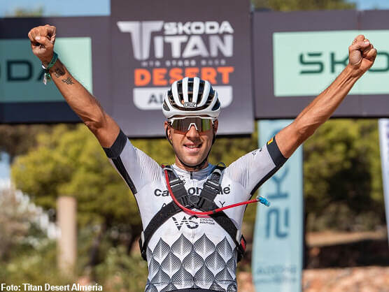 Titan Desert Almería: Fran Herrero marca territorio con el estreno del maillot rojo Titan Desert Almería: Fran Herrero marca territorio con el estreno del maillot rojo