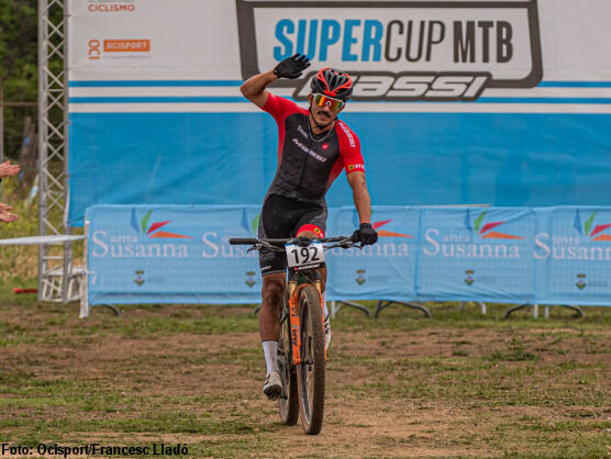 Gerardo Ulloa y Rebecca Henderson se imponen en la Shimano Super Cup Massi de Santa Susanna