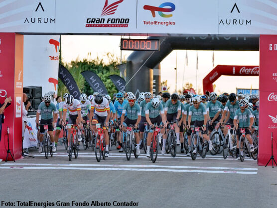 Ms de 2.000 ciclistas se citaron en la TotalEnergies Gran Fondo Alberto Contador