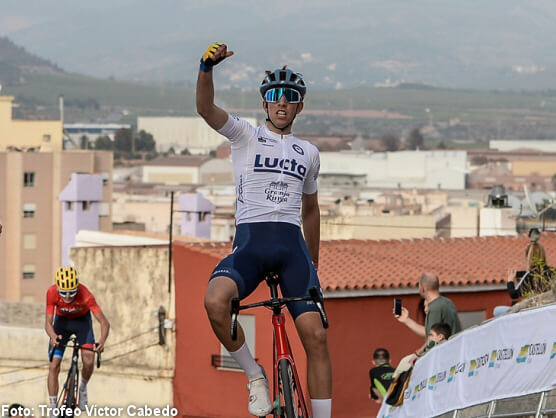 Trofeo Víctor Cabedo: Héctor Álvarez se impone por segundo año en el Castillo de Onda Trofeo Víctor Cabedo: Héctor Álvarez se impone por segundo año en el Castillo de Onda