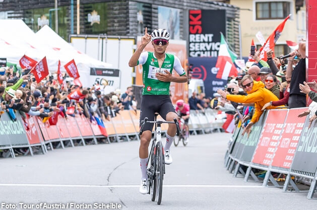 Isaac del Toro asalta el podio de la Vuelta a Austria logrando su tercera victoria consecutiva Isaac del Toro asalta el podio de la Vuelta a Austria logrando su tercera victoria consecutiva