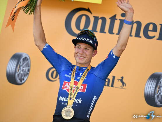 Jasper Philipsen gana a Olav Kooij en el sprint de la Elfsteden Race