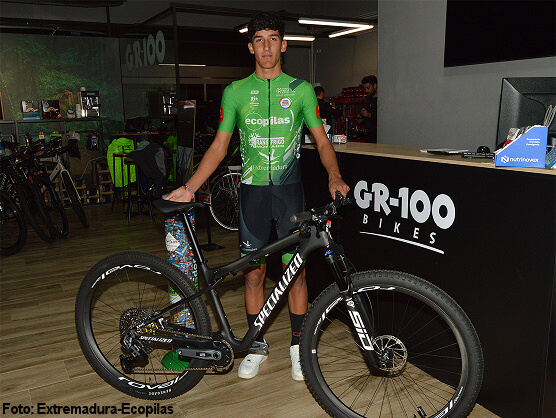 Javier Benítez Gutiérrez correrá en 2024 con el Extremadura-Ecopilas MTB Javier Benítez Gutiérrez correrá en 2024 con el Extremadura-Ecopilas MTB