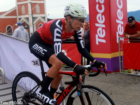 Jessica Parra gana la cronoescalada y se viste de líder en la Vuelta a Costa Rica Femenina Jessica Parra gana la cronoescalada y se viste de líder en la Vuelta a Costa Rica Femenina