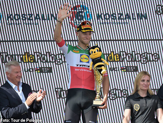 Jonathan Milan impone su potencia en Koszalin y estrena el liderato del Tour de Polonia Jonathan Milan impone su potencia en Koszalin y estrena el liderato del Tour de Polonia