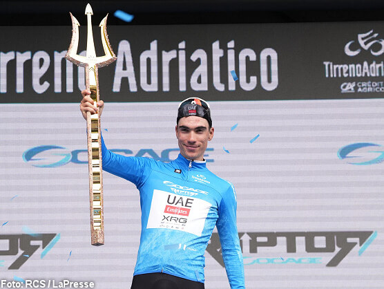 Juan Ayuso conquista la Tirreno-Adriático y Jonathan Milan la última etapa