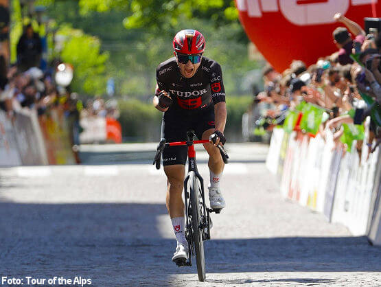 Lennart Jasch firma una exhibici�n en Trento y Pellizzari mantiene el liderato del Tour de los Alpes
