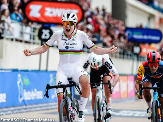 Lotte Kopecky consigue el triunfo en la Pars-Roubaix Femenina