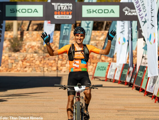 Luis Ángel Maté y Tessa Kortekaas imponen su ley en la primera etapa de la Titan Desert Almería Luis Ángel Maté y Tessa Kortekaas imponen su ley en la primera etapa de la Titan Desert Almería