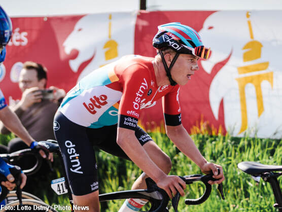 Maxim Van Gils, sancionado 25 días por golpear a un rival en el Critérium de Japón Maxim Van Gils, sancionado 25 días por golpear a un rival en el Critérium de Japón