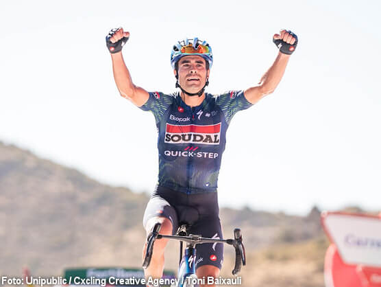 Mikel Landa renace en el Collado del Alguacil y Enric Mas ata la Vuelta a España Mikel Landa renace en el Collado del Alguacil y Enric Mas ata la Vuelta a España