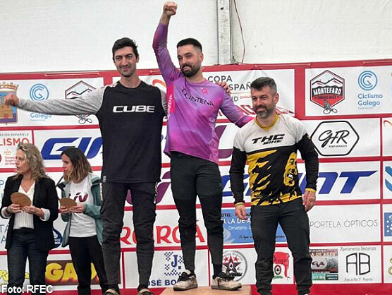 Marco Veiga y Cristina Menéndez ganan la Montefaro Enduro Race y cierran la Copa de España de Endur Marco Veiga y Cristina Menéndez ganan la Montefaro Enduro Race y cierran la Copa de España de Endur