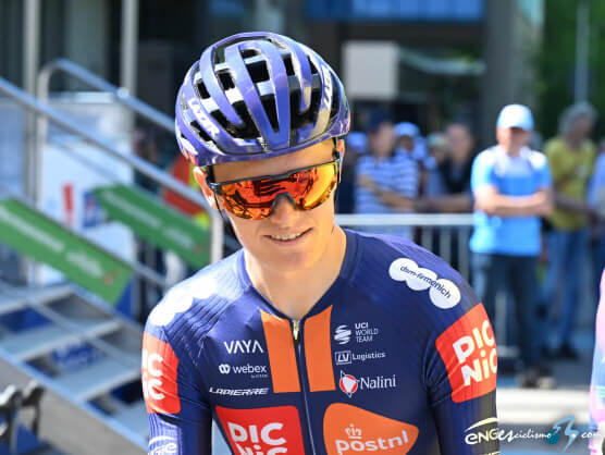 Oscar Onley cambia de equipo tras una oferta irrechazable del Ineos Grenadiers