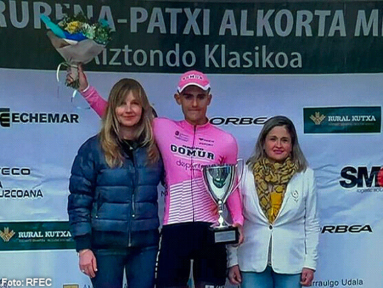 Óscar Vian conquista la Aiztondo Klasika bajo la lluvia y Marc Rubirola se viste de líder en la Copa de España Óscar Vian conquista la Aiztondo Klasika bajo la lluvia y Marc Rubirola se viste de líder en la Copa de España