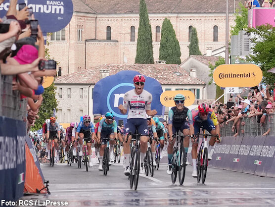 Giro de Italia: Paul Magnier: "No confiaba en sobrevivir esa subida tan empinada" Giro de Italia: Paul Magnier: "No confiaba en sobrevivir esa subida tan empinada"