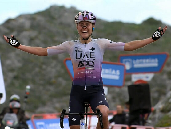 Paula Blasi conquista el Tourmalet y se viste de líder en el Tour Femenino de los Pirineos Paula Blasi conquista el Tourmalet y se viste de líder en el Tour Femenino de los Pirineos