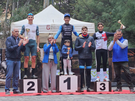 Javi Poza se corona en el I Rally BTT de Lanjarón tras un dominio absoluto Javi Poza se corona en el I Rally BTT de Lanjarón tras un dominio absoluto