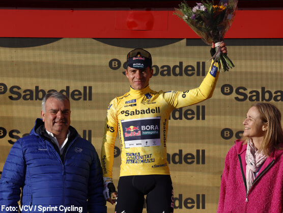 Remco Evenepoel asalta en Teulada el liderato de la Volta a la Comunitat Valenciana