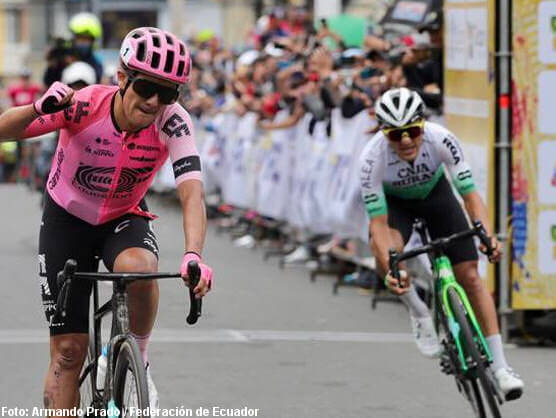 Richard Carapaz bate a Jefferson Cepeda en el Campeonato de Ecuador de ciclismo ruta