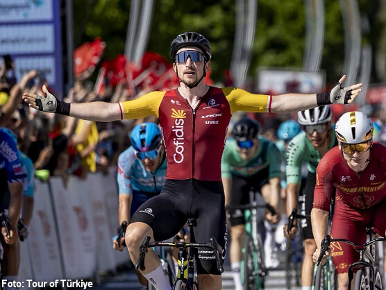Aniolkowski gana al sprint en Fethiye, Iv�n Sosa conserva el liderato del Tour de Turqu�a