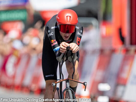 Stefan K�ng gana la crono de La Vuelta y Enric Mas limita a 33 segundos su p�rdida con Roglic