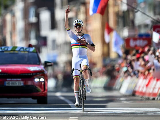 Tadej Pogacar gana la Lieja-Basto�a-Lieja tras doblegar a Paul Seixas