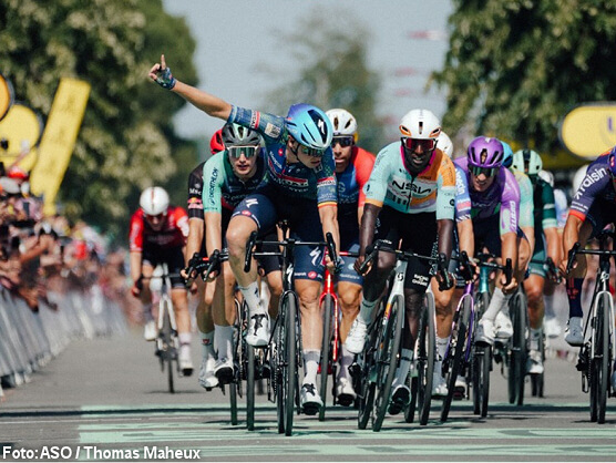 Tim Merlier repite victoria al esprint en Bergerac en la 8ª etapa del Tour de Francia Tim Merlier repite victoria al esprint en Bergerac en la 8ª etapa del Tour de Francia