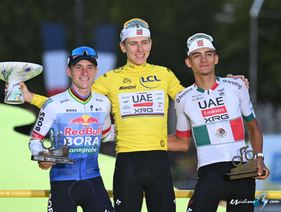Tadej Pogacar se hace con su quinto Tour de Francia, Van der Poel logra el triunfo en los Campos Elíseos Tadej Pogacar se hace con su quinto Tour de Francia, Van der Poel logra el triunfo en los Campos Elíseos