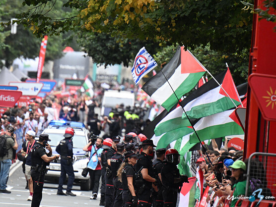 Las protestas propalestinas "hackean" las emisoras de Radio Vuelta Las protestas propalestinas "hackean" las emisoras de Radio Vuelta