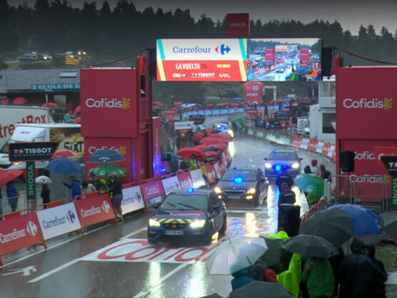 Una tormenta de granizo obliga a cancelar la 3ª etapa de la Vuelta a España Una tormenta de granizo obliga a cancelar la 3ª etapa de la Vuelta a España