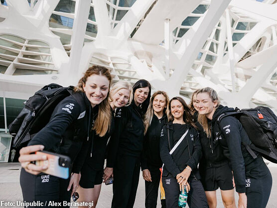 Valencia se viste de gala para el inicio de La Vuelta Femenina 24 by Carrefour.es Valencia se viste de gala para el inicio de La Vuelta Femenina 24 by Carrefour.es