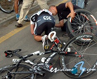 Giro de Italia: Bradley McGee será operado de su fractura de clavícula Giro de Italia: Bradley McGee será operado de su fractura de clavícula