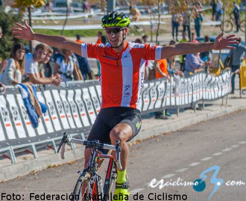 Carlos Hernández y Macu Pino vencen el Trofeo Ciclocross San Sebastián de los Reyes Carlos Hernández y Macu Pino vencen el Trofeo Ciclocross San Sebastián de los Reyes