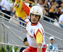 César Neira: "Aunque soy un ciclista paralímpico aspiro a ser profesional" César Neira: "Aunque soy un ciclista paralímpico aspiro a ser profesional"