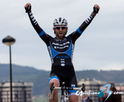 Daniel Ania y Lucía González, campeones de Asturias de ciclocross Daniel Ania y Lucía González, campeones de Asturias de ciclocross