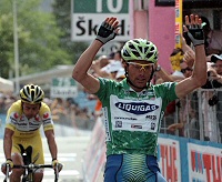 Giro de Italia: Di Luca se impone en la duodécima etapa y se enfunda la ´maglia rosa´ Giro de Italia: Di Luca se impone en la duodécima etapa y se enfunda la ´maglia rosa´