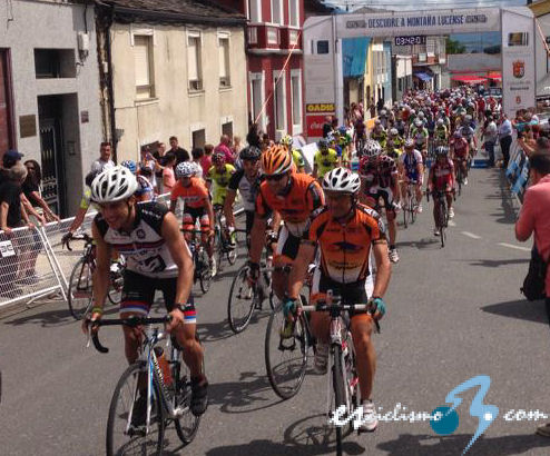 El III Gran Fondo Ancares-Desafío Ezequiel Mosquera reunió a 250 cicloturistas El III Gran Fondo Ancares-Desafío Ezequiel Mosquera reunió a 250 cicloturistas