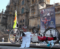Francisco Domingo logra el Récord Guinness de resistencia con una handbike Francisco Domingo logra el Récord Guinness de resistencia con una handbike