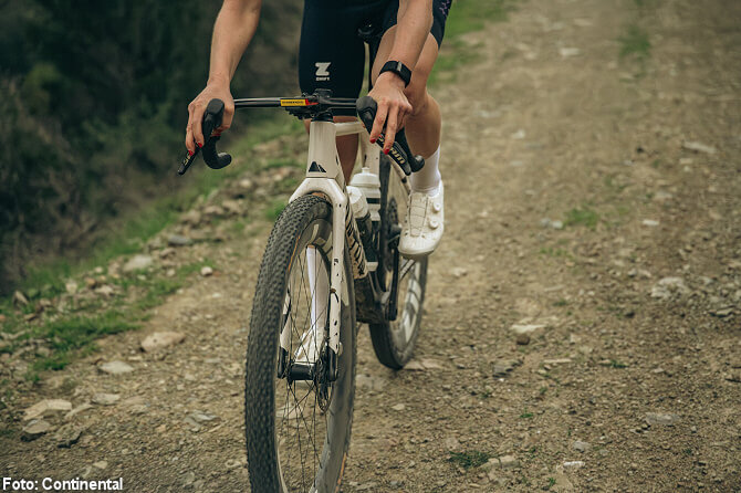 Neumático Continental Dubnital de 50 mm para gravel Neumático Continental Dubnital de 50 mm para gravel