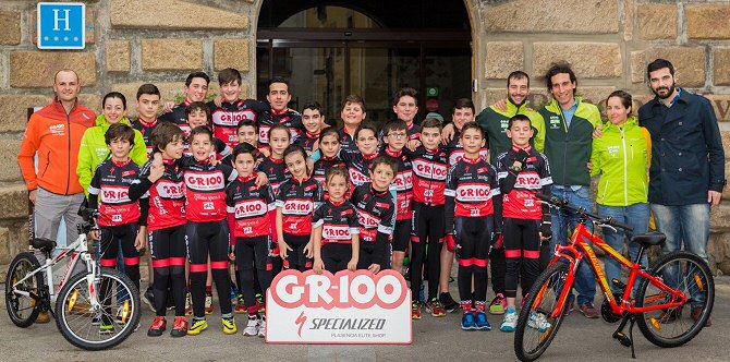 Presentada la Escuela Ciclista GR100 de Plasencia