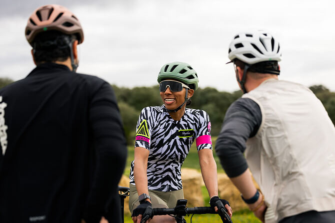 Lazer presenta el Blade KinetiCore, un casco para ciclismo gravel y carretera Lazer presenta el Blade KinetiCore, un casco para ciclismo gravel y carretera