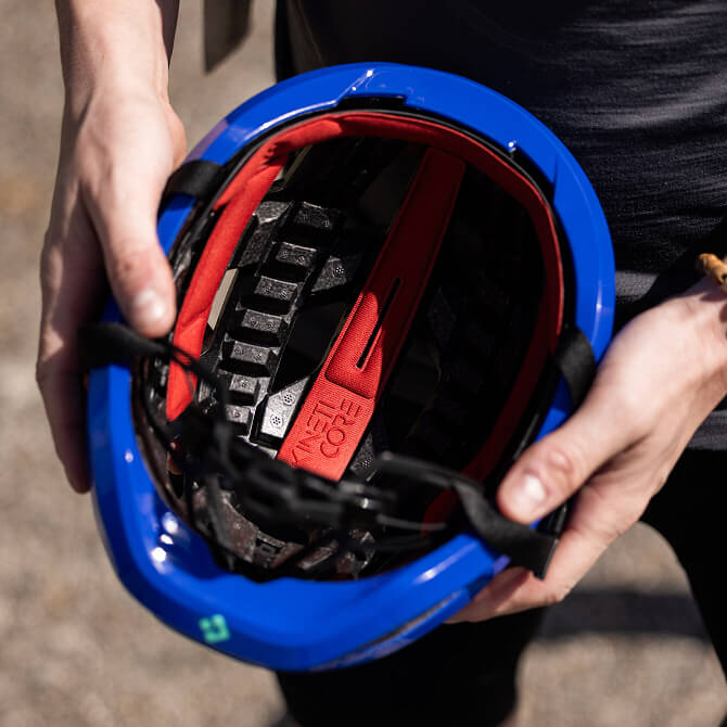 Lazer presenta el Blade KinetiCore, un casco para ciclismo gravel y carretera Lazer presenta el Blade KinetiCore, un casco para ciclismo gravel y carretera