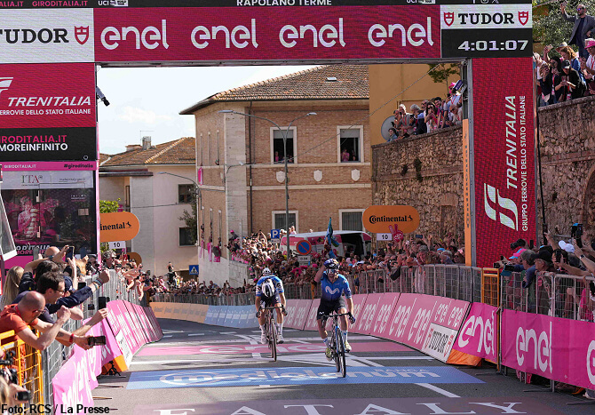 Pelayo Snchez puede con Julian Alaphilippe
