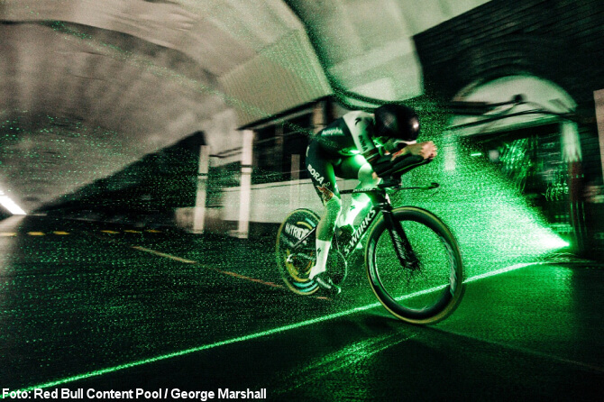 Pruebas aerodinámicas del equipo RedBull-Bora en el túnel del viento de Catesby Pruebas aerodinámicas del equipo RedBull-Bora en el túnel del viento de Catesby